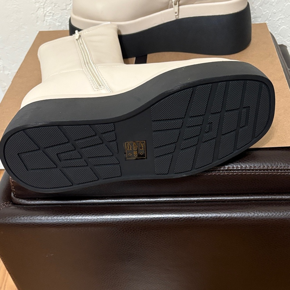 Cream Platform Ankle Boots NWOT - Picture 5 of 6